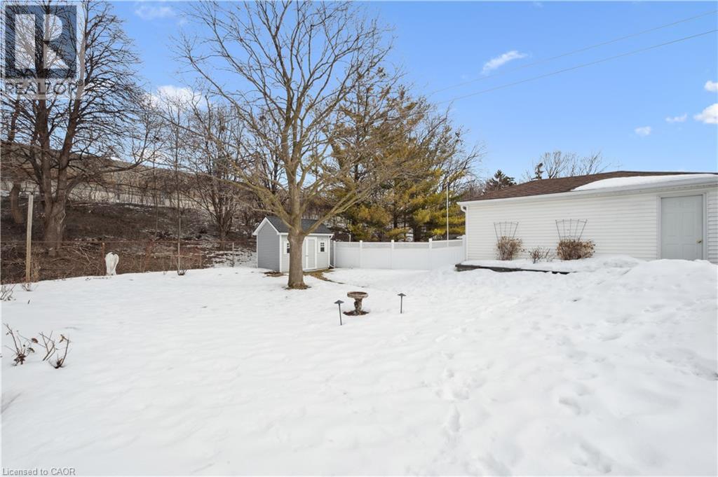 390 Dumfries Avenue, Kitchener, Ontario  N2H 2G1 - Photo 32 - 40808881