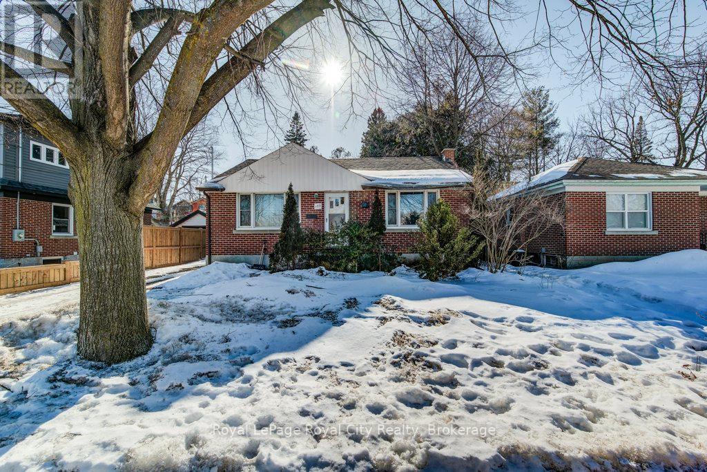 100 Alma Street N, Guelph, Ontario  N1H 5X4 - Photo 2 - X12847430