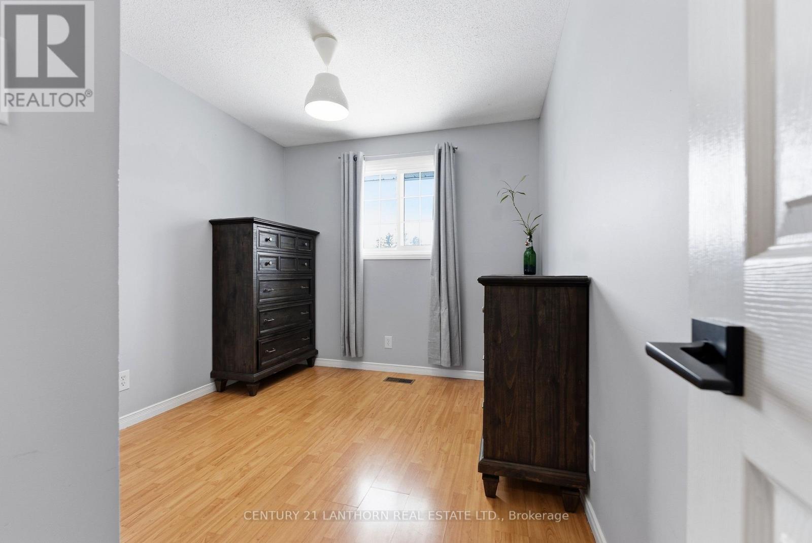 71 Ireland Drive, Quinte West (Trenton Ward), Ontario  K8V 5X4 - Photo 18 - X12847420