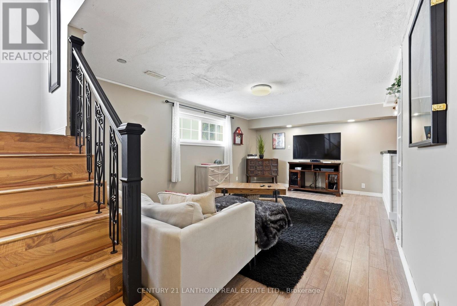 71 Ireland Drive, Quinte West (Trenton Ward), Ontario  K8V 5X4 - Photo 21 - X12847420