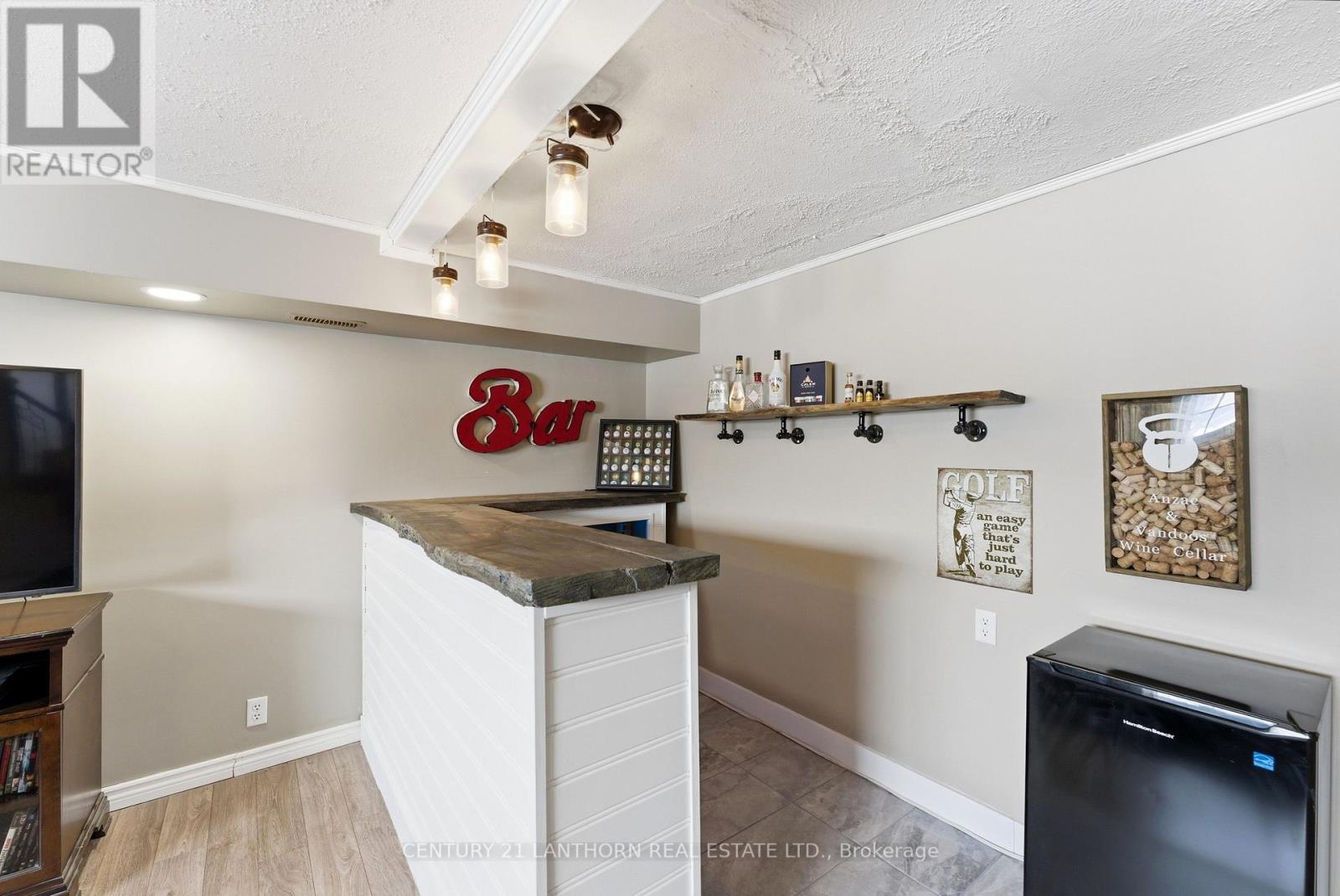 71 Ireland Drive, Quinte West (Trenton Ward), Ontario  K8V 5X4 - Photo 31 - X12847420