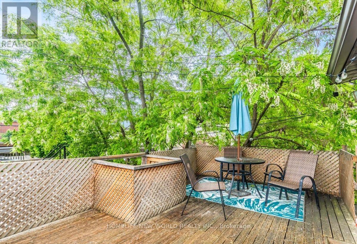 878 Kingston Road, Toronto, Ontario  M4E 1S3 - Photo 11 - E12847390