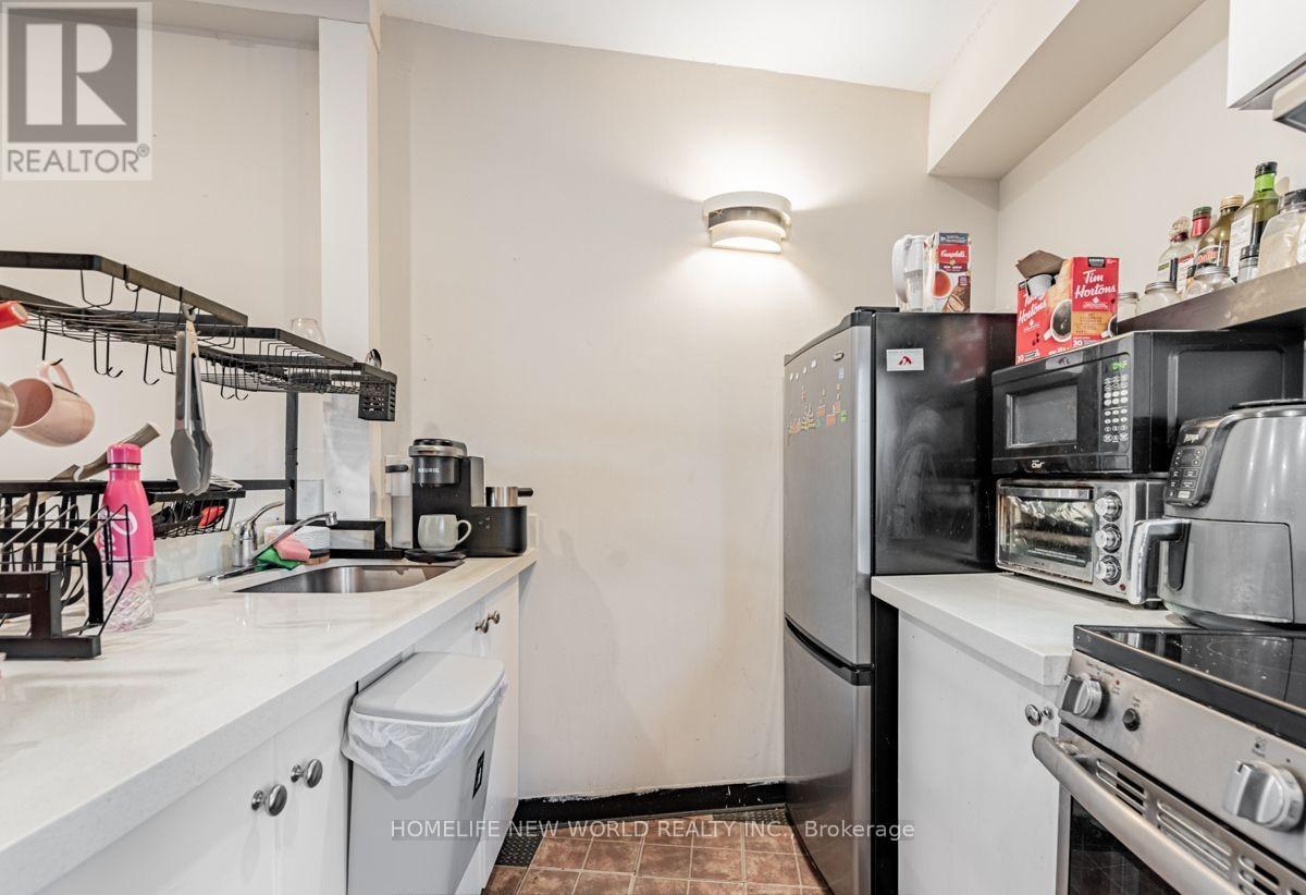 878 Kingston Road, Toronto, Ontario  M4E 1S3 - Photo 15 - E12847390