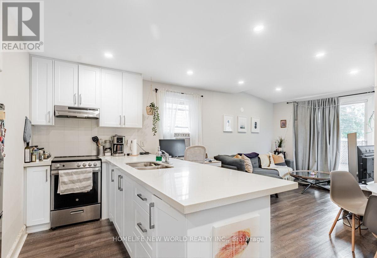 878 Kingston Road, Toronto, Ontario  M4E 1S3 - Photo 2 - E12847390