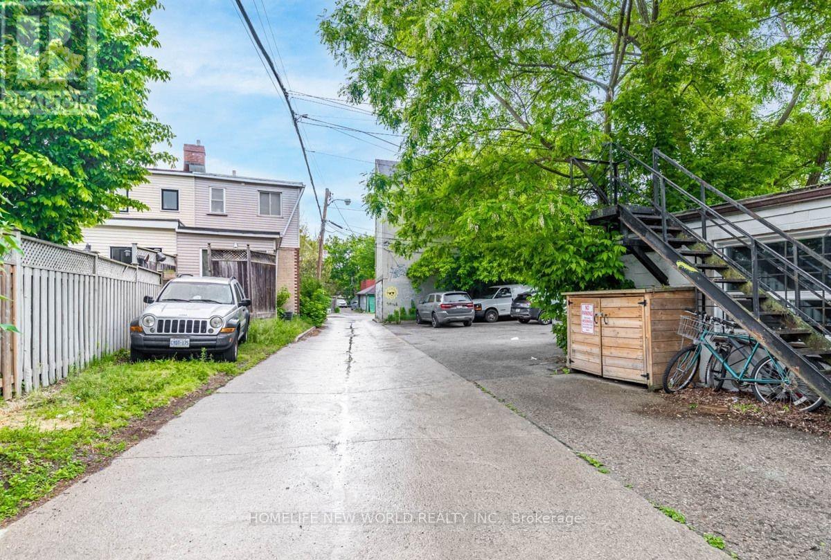 878 Kingston Road, Toronto, Ontario  M4E 1S3 - Photo 37 - E12847390