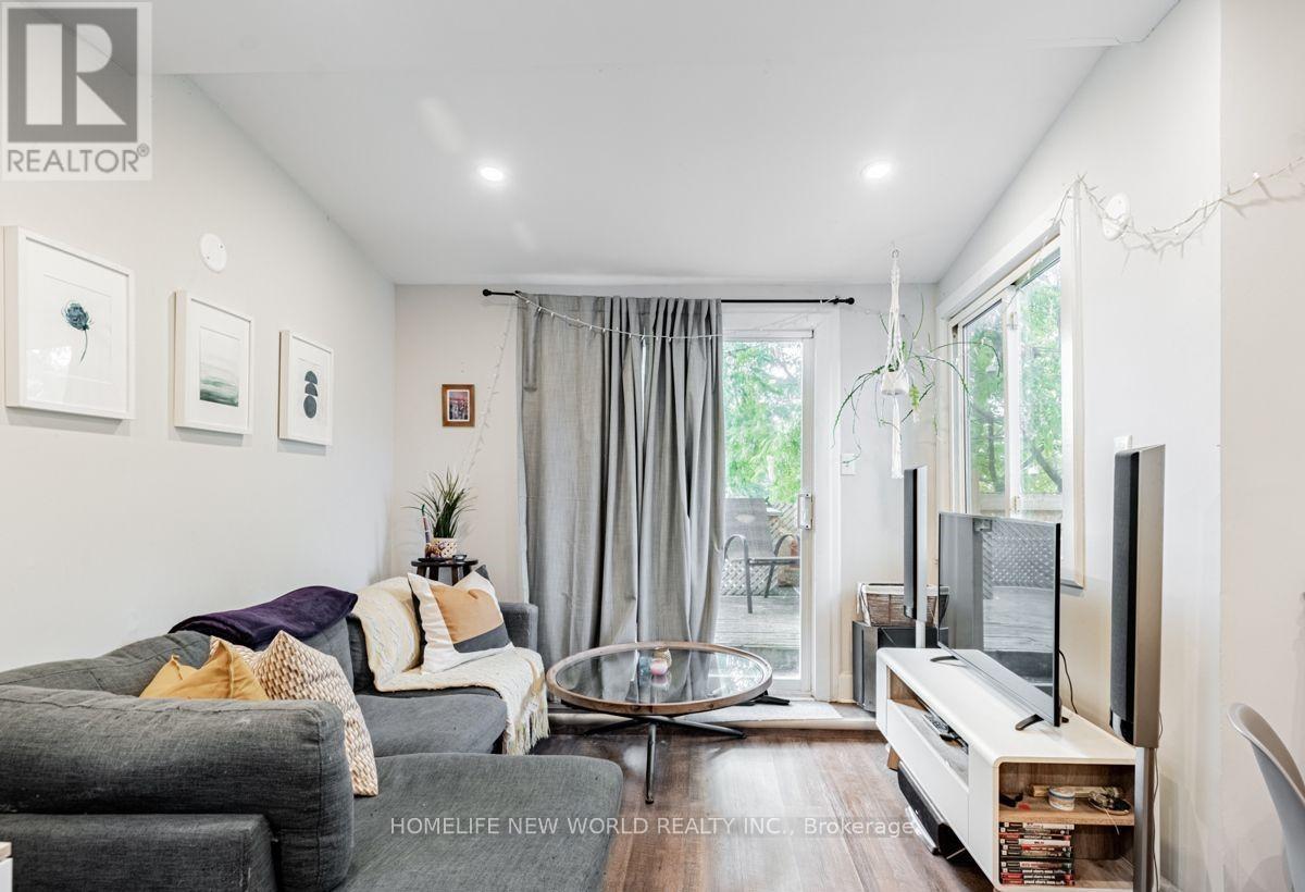 878 Kingston Road, Toronto, Ontario  M4E 1S3 - Photo 4 - E12847390