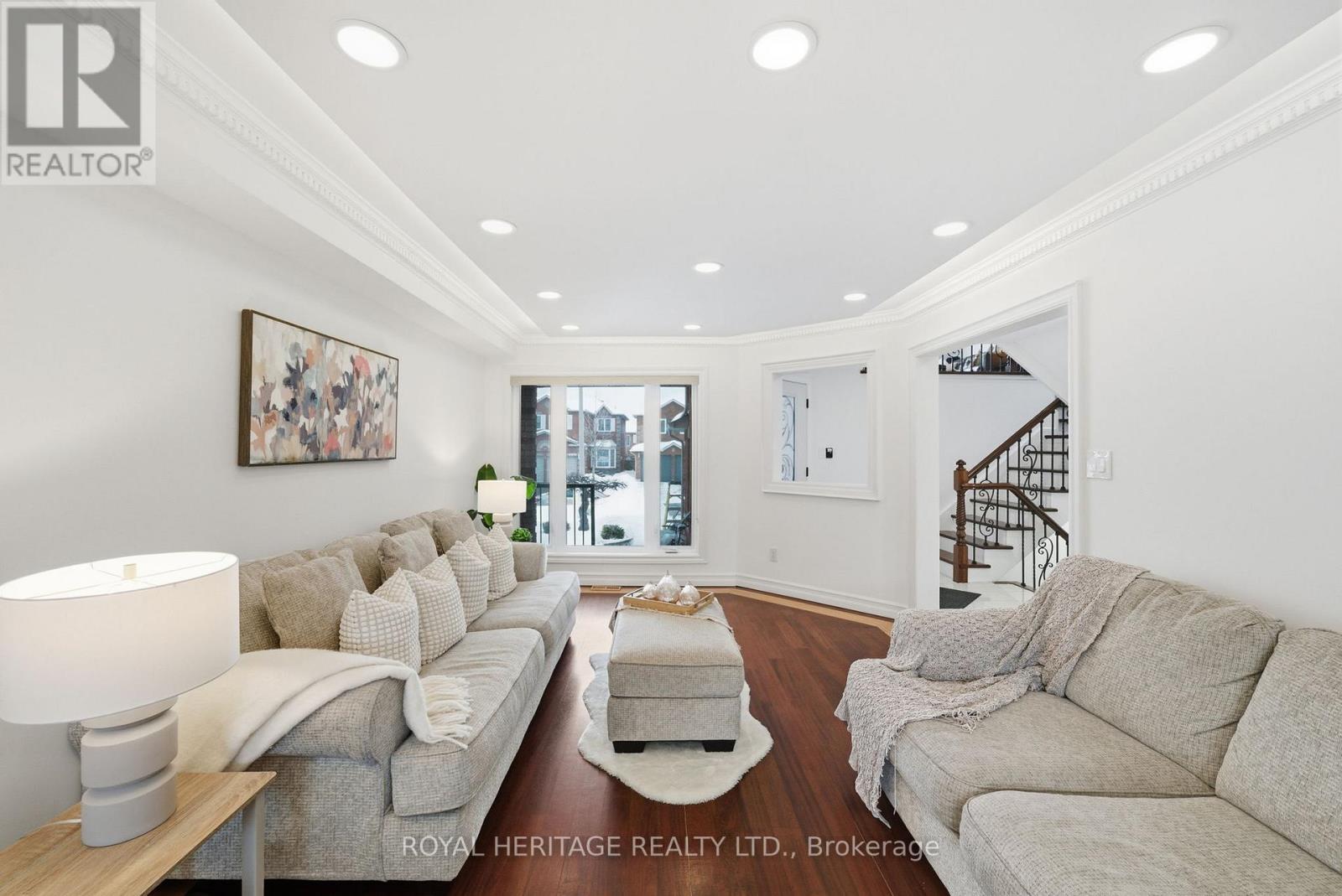 2201 Wildwood Crescent, Pickering, Ontario L1X 2R6 - Photo 11 - E12847396