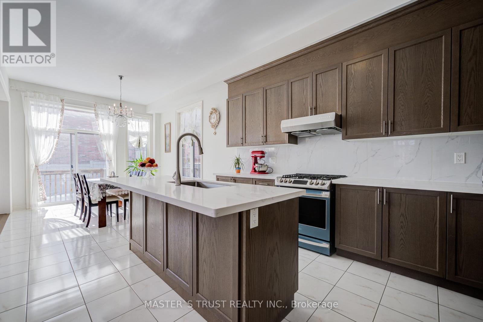 57 Tupling Street, Bradford West Gwillimbury (Bradford), Ontario  L3Z 0W8 - Photo 21 - N12847342