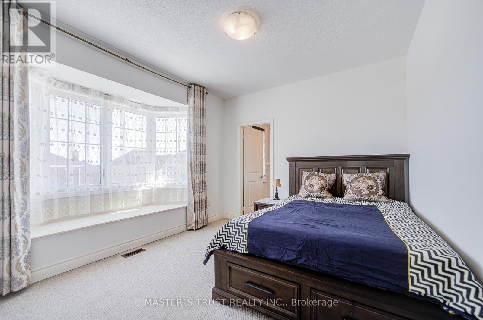 57 Tupling Street, Bradford West Gwillimbury (Bradford), Ontario  L3Z 0W8 - Photo 35 - N12847342