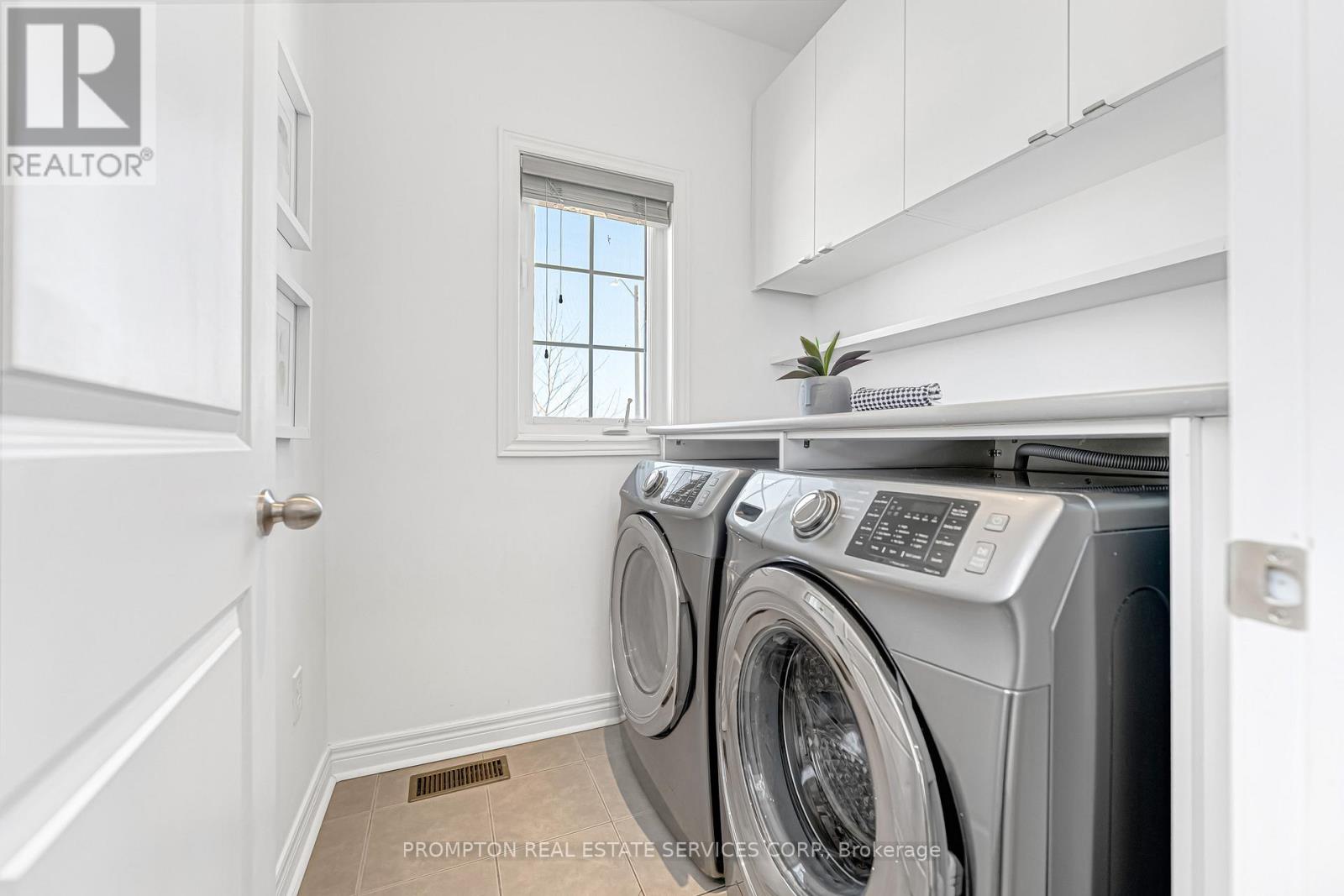 1988 Donald Cousens Parkway, Markham, Ontario  L6B 1J5 - Photo 14 - N12847406