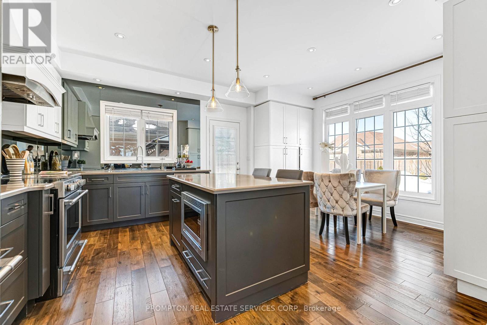 1988 Donald Cousens Parkway, Markham, Ontario  L6B 1J5 - Photo 8 - N12847406