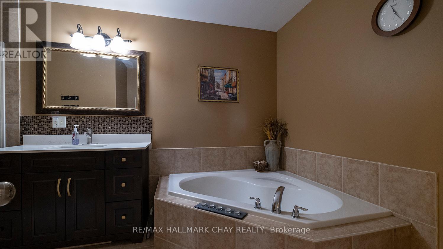 139 Wawinet Street, Midland, Ontario  L4R 5A9 - Photo 18 - S12847414