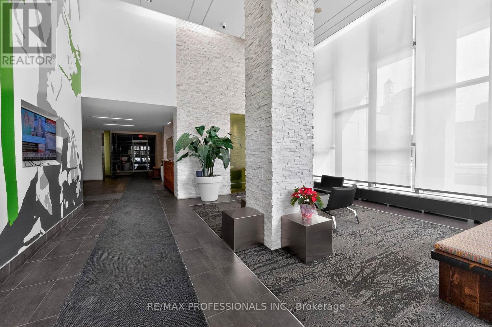 807 - 365 Prince Of Wales Drive, Mississauga, Ontario  L5B 0G6 - Photo 18 - W12847366