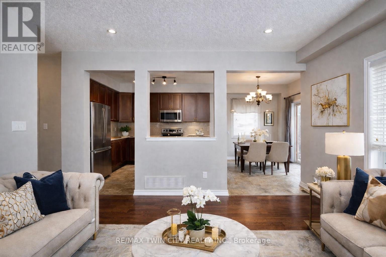 4646 Thomas Alton Boulevard, Burlington, Ontario  L7H 0J2 - Photo 2 - W12847386