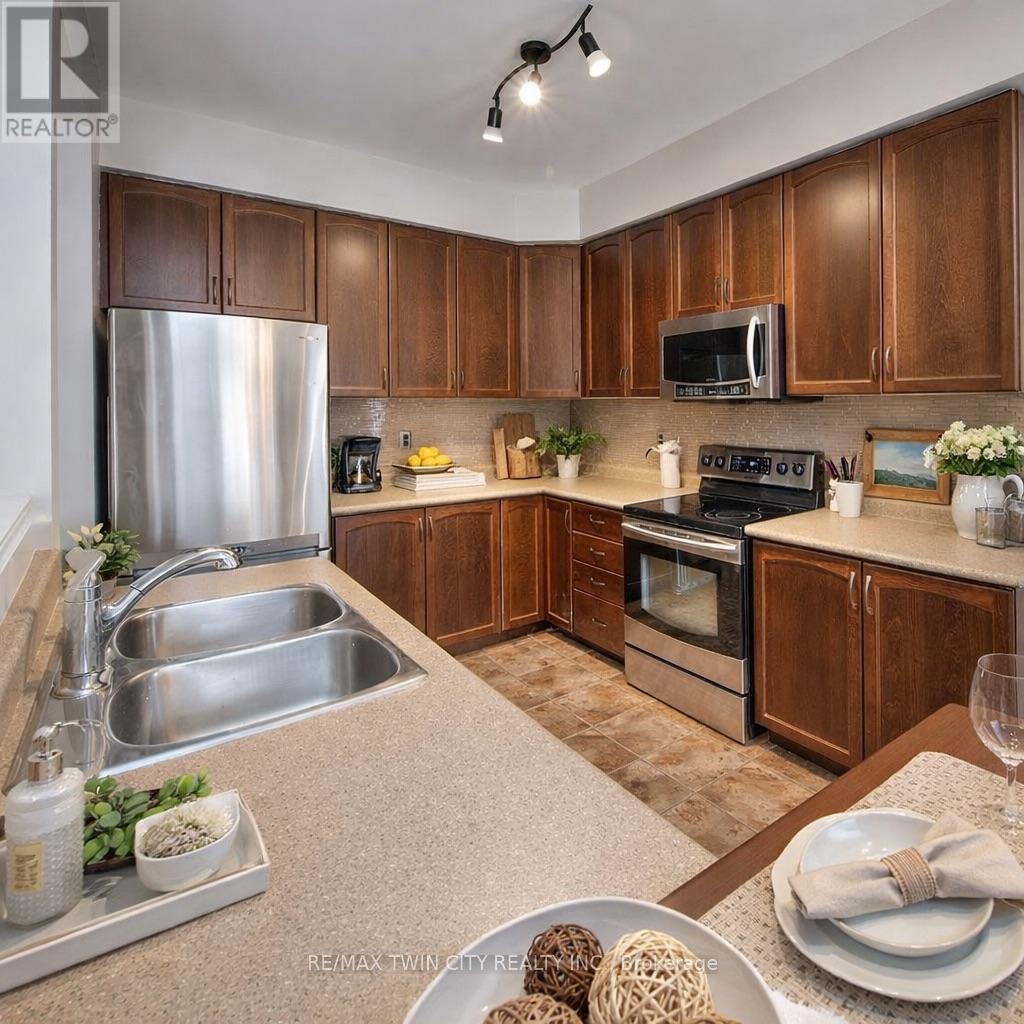 4646 Thomas Alton Boulevard, Burlington, Ontario  L7H 0J2 - Photo 3 - W12847386