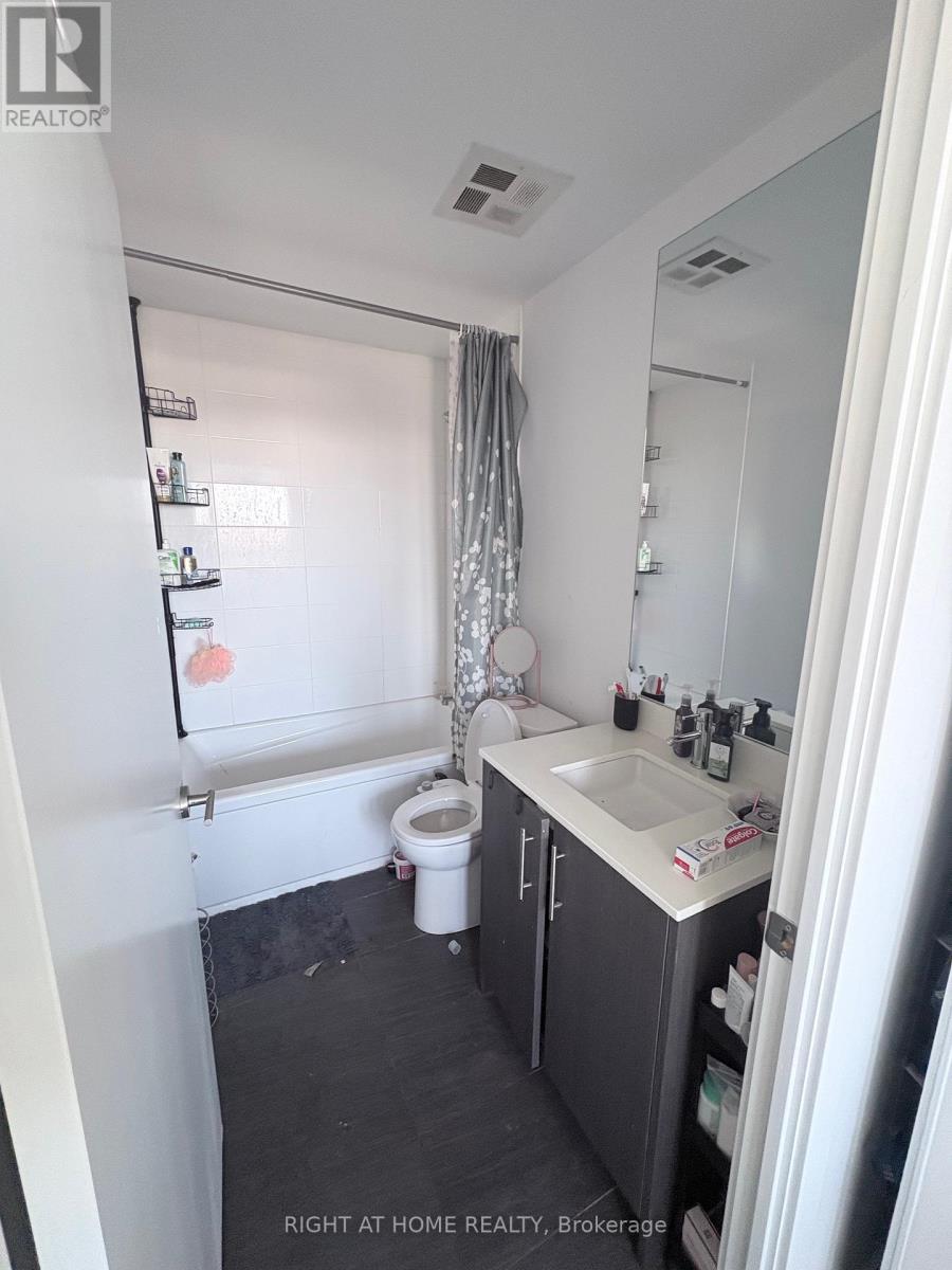 905 - 225 Veterans Drive, Brampton, Ontario  L7A 5L7 - Photo 12 - W12847388