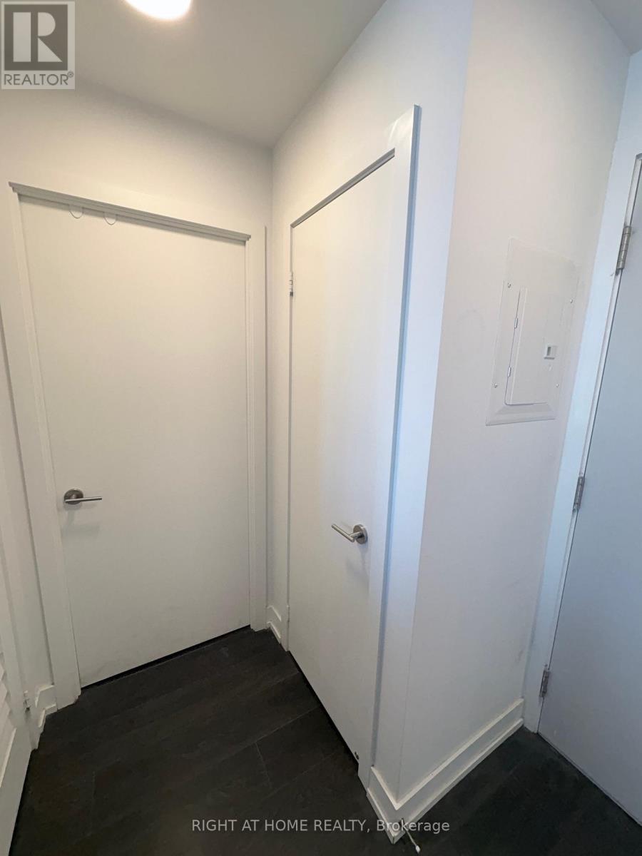 905 - 225 Veterans Drive, Brampton, Ontario  L7A 5L7 - Photo 15 - W12847388