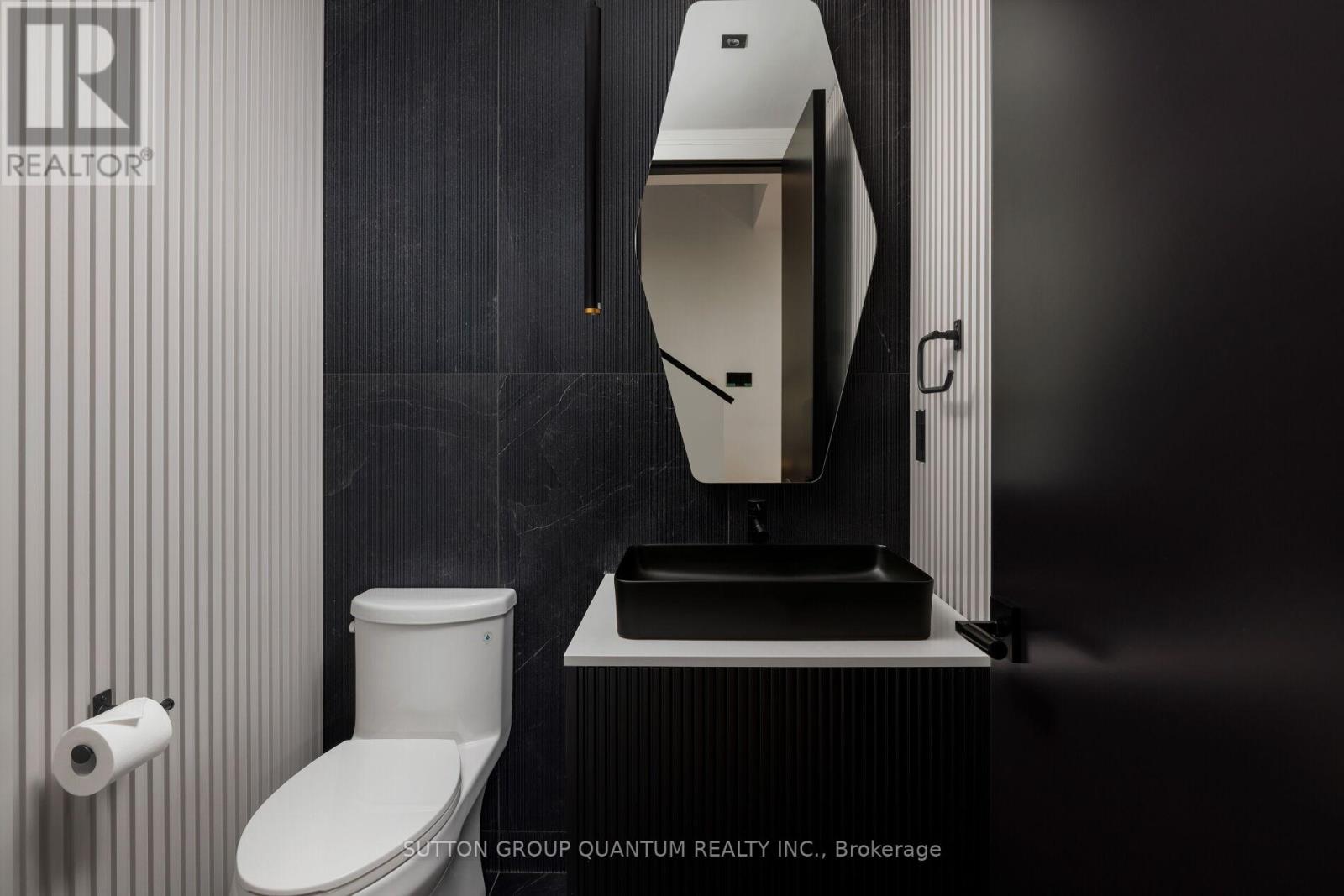 20a Broadview Avenue, Mississauga, Ontario  L5H 2S9 - Photo 16 - W12847426