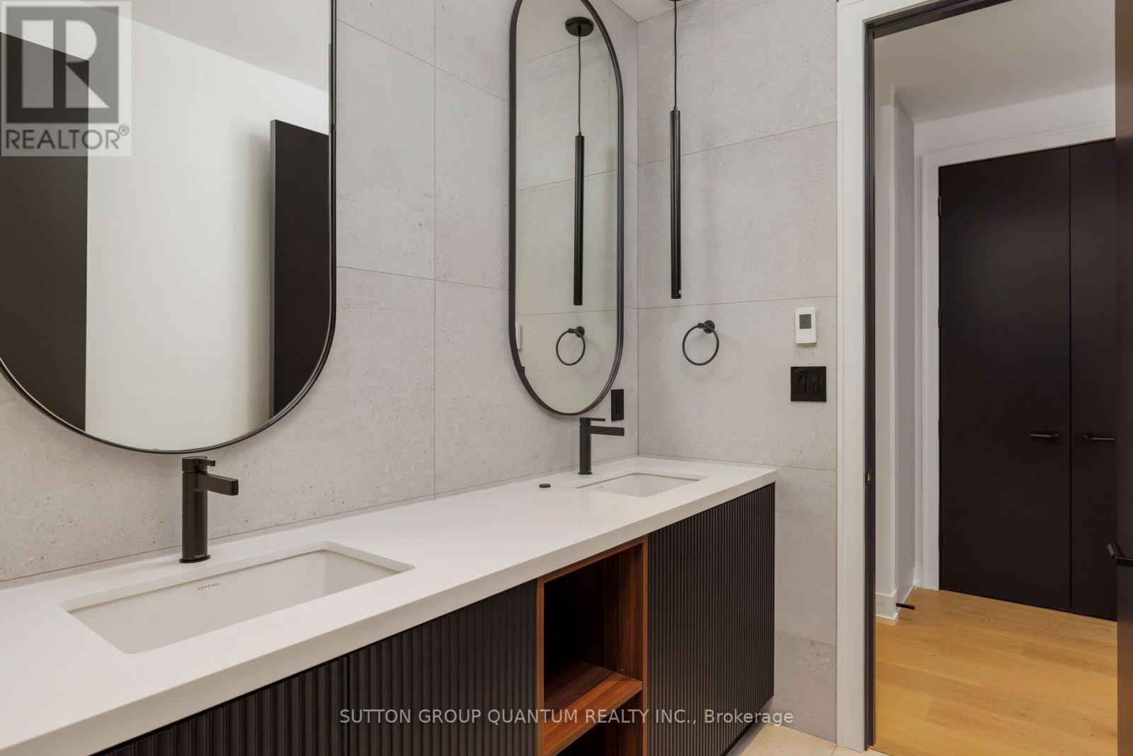 20a Broadview Avenue, Mississauga, Ontario  L5H 2S9 - Photo 30 - W12847426