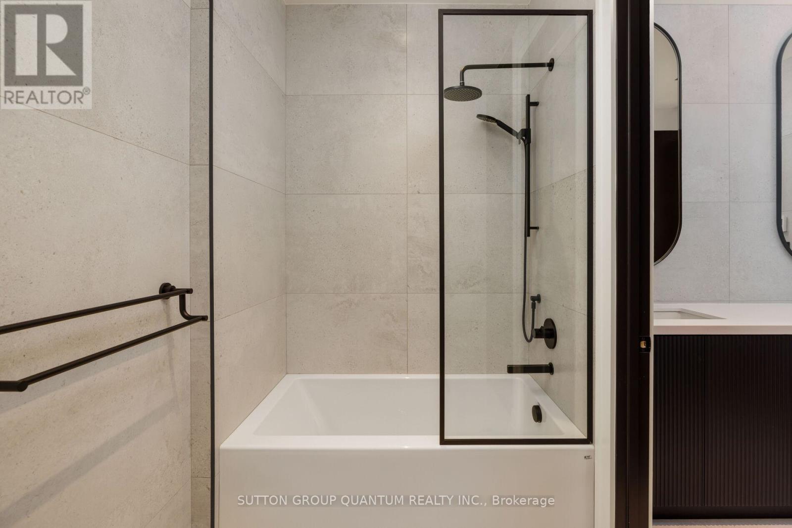 20a Broadview Avenue, Mississauga, Ontario  L5H 2S9 - Photo 31 - W12847426