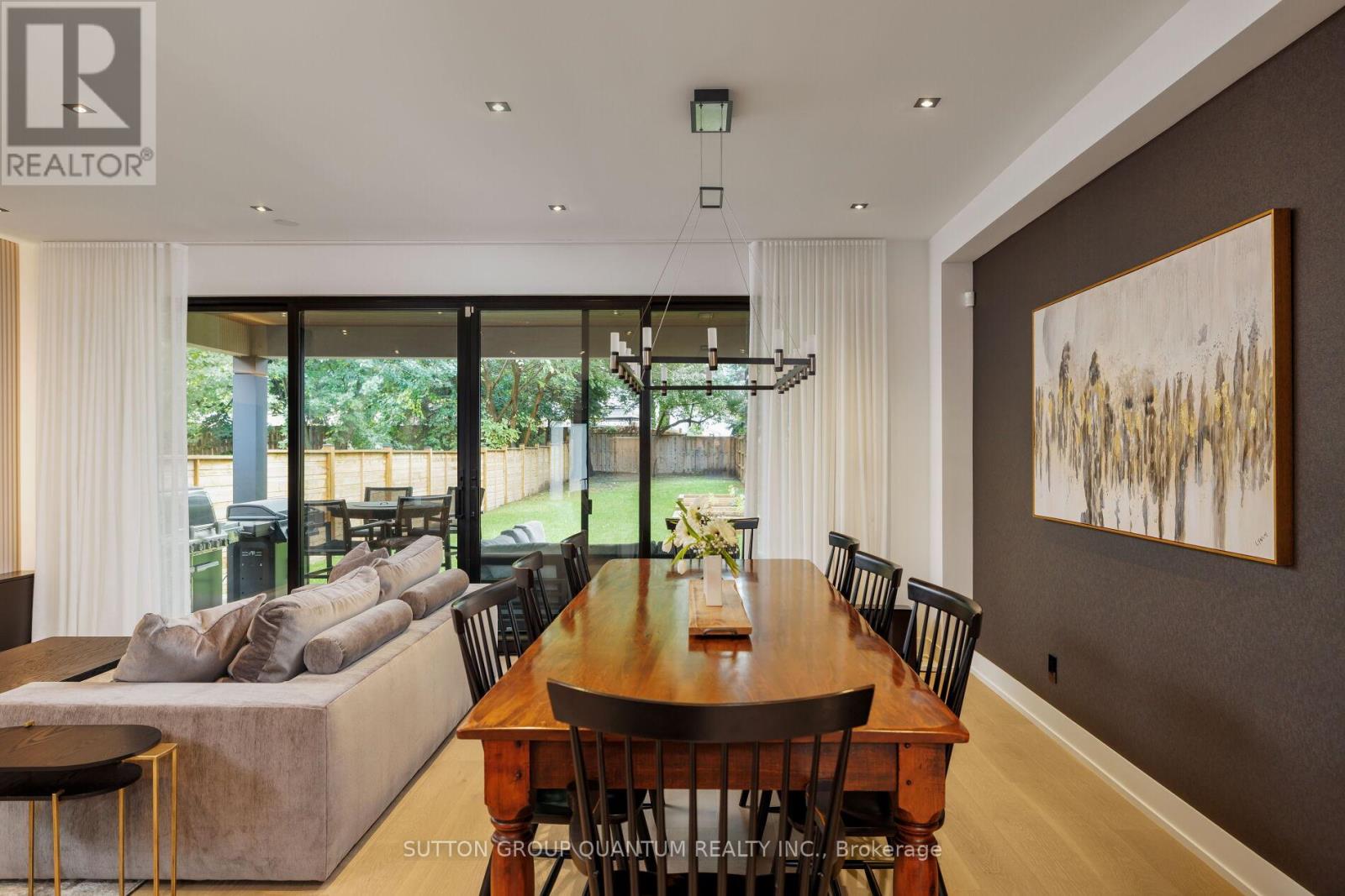 20a Broadview Avenue, Mississauga, Ontario  L5H 2S9 - Photo 5 - W12847426