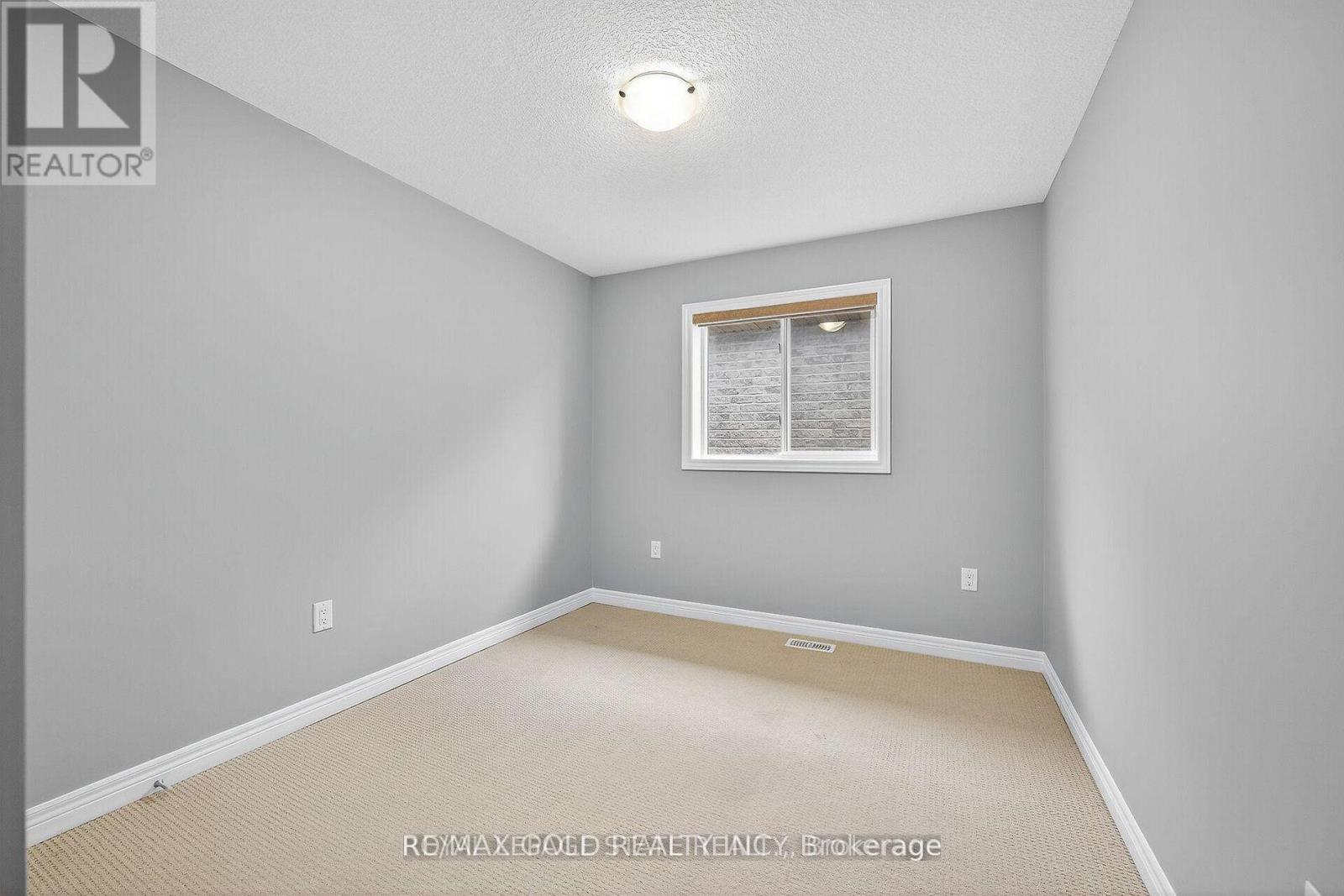 61 Irwin Avenue, Hamilton, Ontario  L9K 0E9 - Photo 14 - X12847334