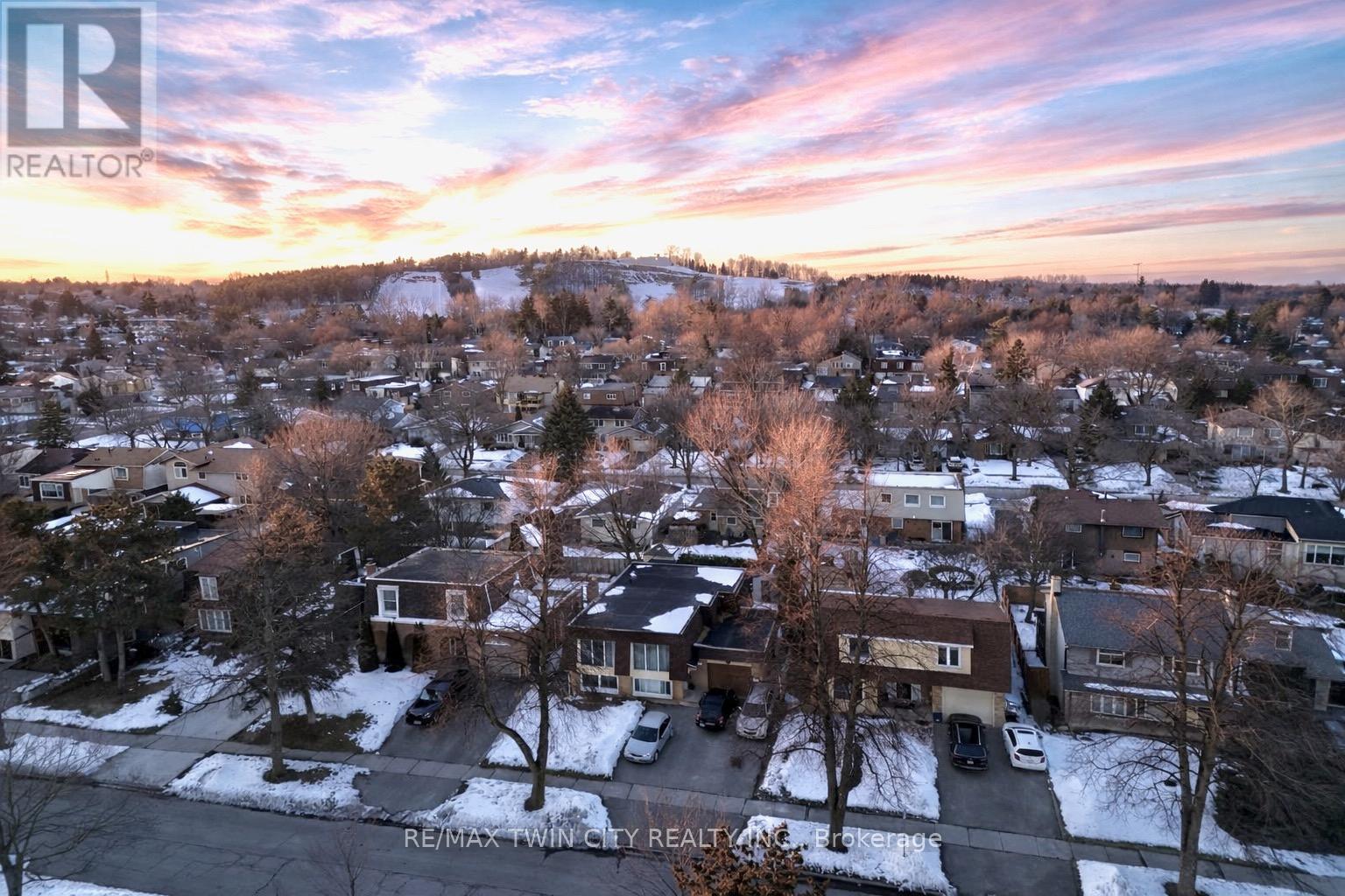 72 Manor Drive, Kitchener, Ontario  N2A 2V1 - Photo 44 - X12847338