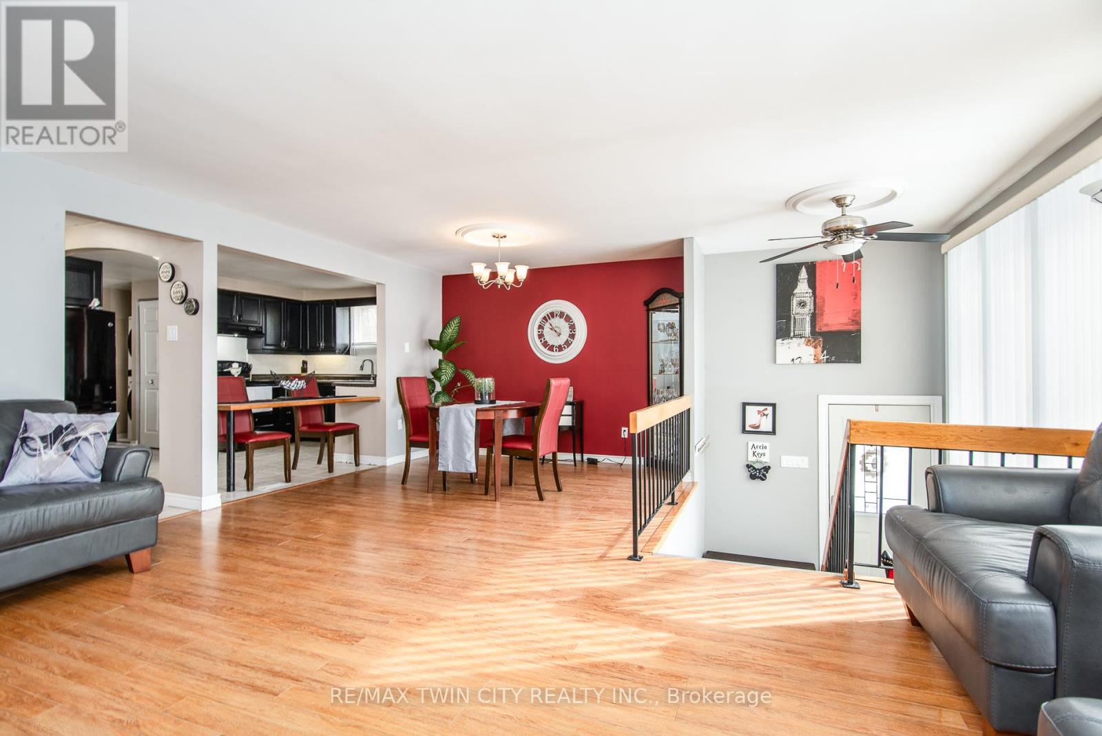 72 Manor Drive, Kitchener, Ontario  N2A 2V1 - Photo 9 - X12847338