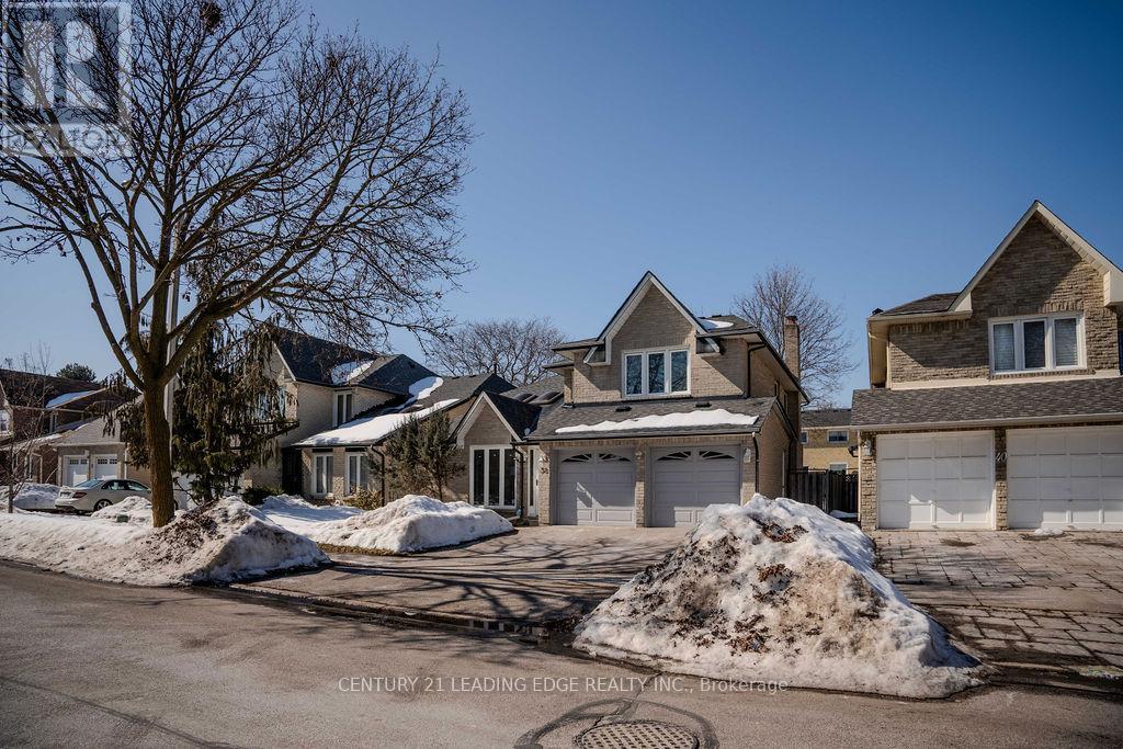 38 Hetherington Crescent, Vaughan, Ontario  L4J 2M2 - Photo 2 - N12845678