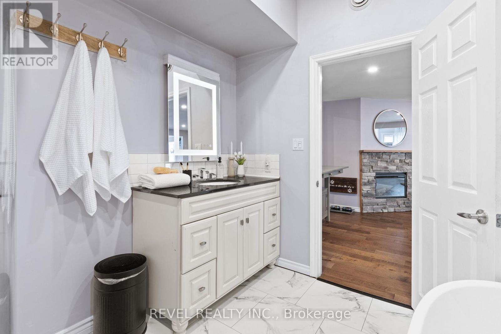 411 Long Beach Road, Kawartha Lakes (Fenelon), Ontario  K0M 1G0 - Photo 27 - X12847482