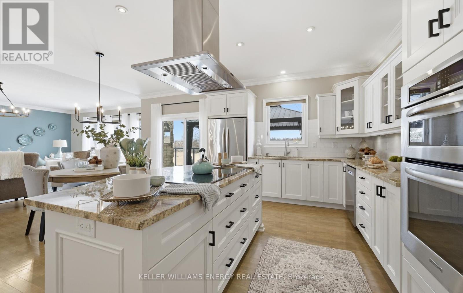 216 Southcrest Drive, Kawartha Lakes, Ontario  L0C 1G0 - Photo 13 - X12847520