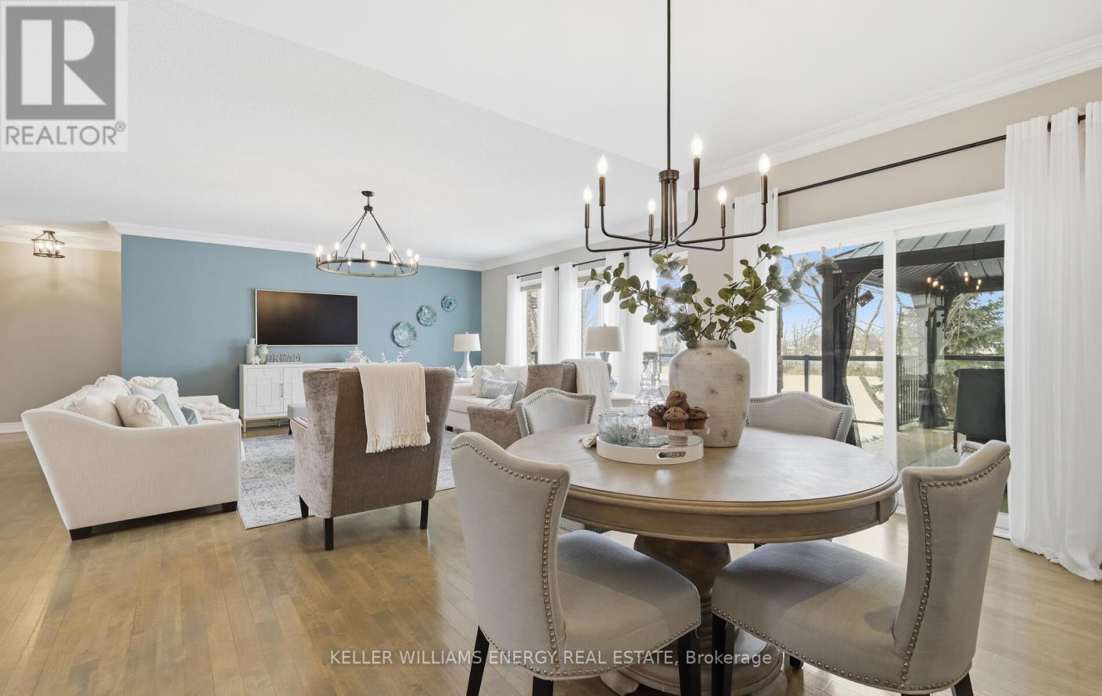 216 Southcrest Drive, Kawartha Lakes, Ontario  L0C 1G0 - Photo 15 - X12847520