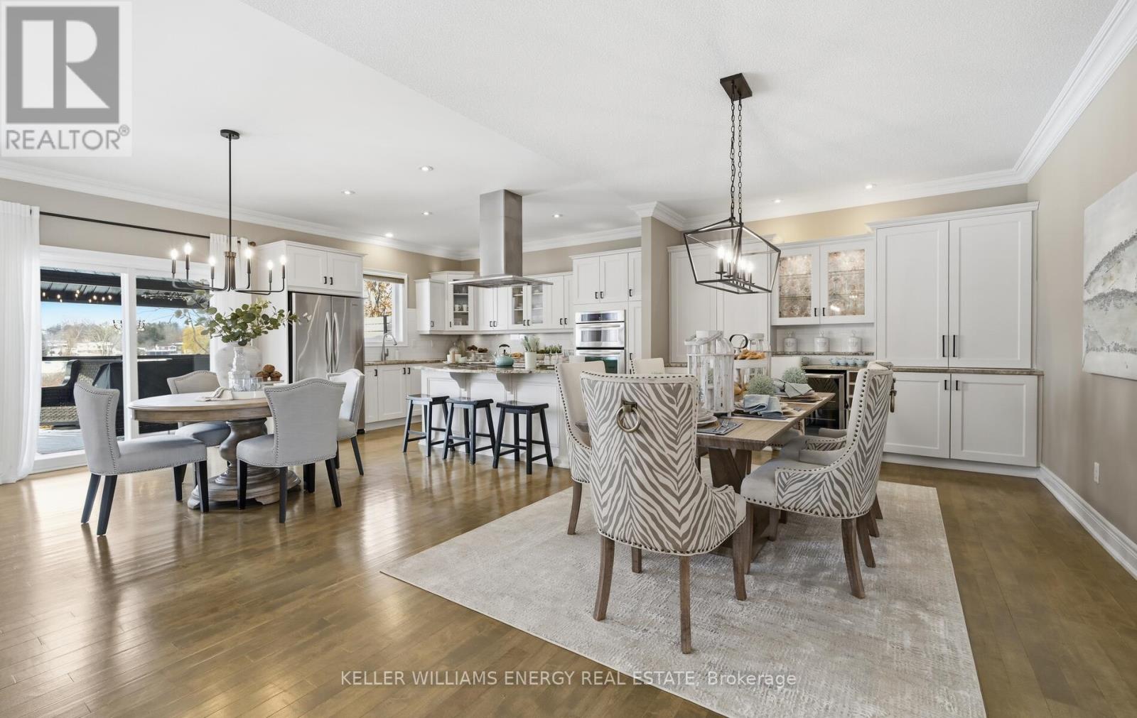 216 Southcrest Drive, Kawartha Lakes, Ontario  L0C 1G0 - Photo 5 - X12847520