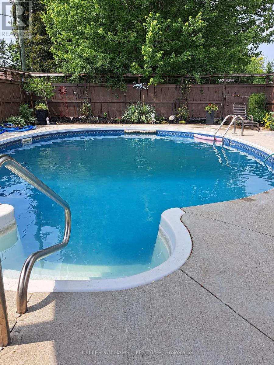 345 Glenrose Drive, London South, Ontario  N6K 2A9 - Photo 2 - X12847444