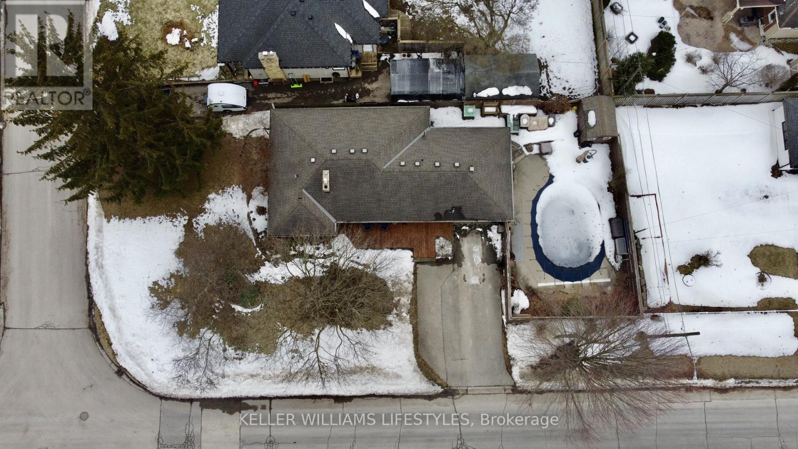 345 Glenrose Drive, London South, Ontario  N6K 2A9 - Photo 38 - X12847444