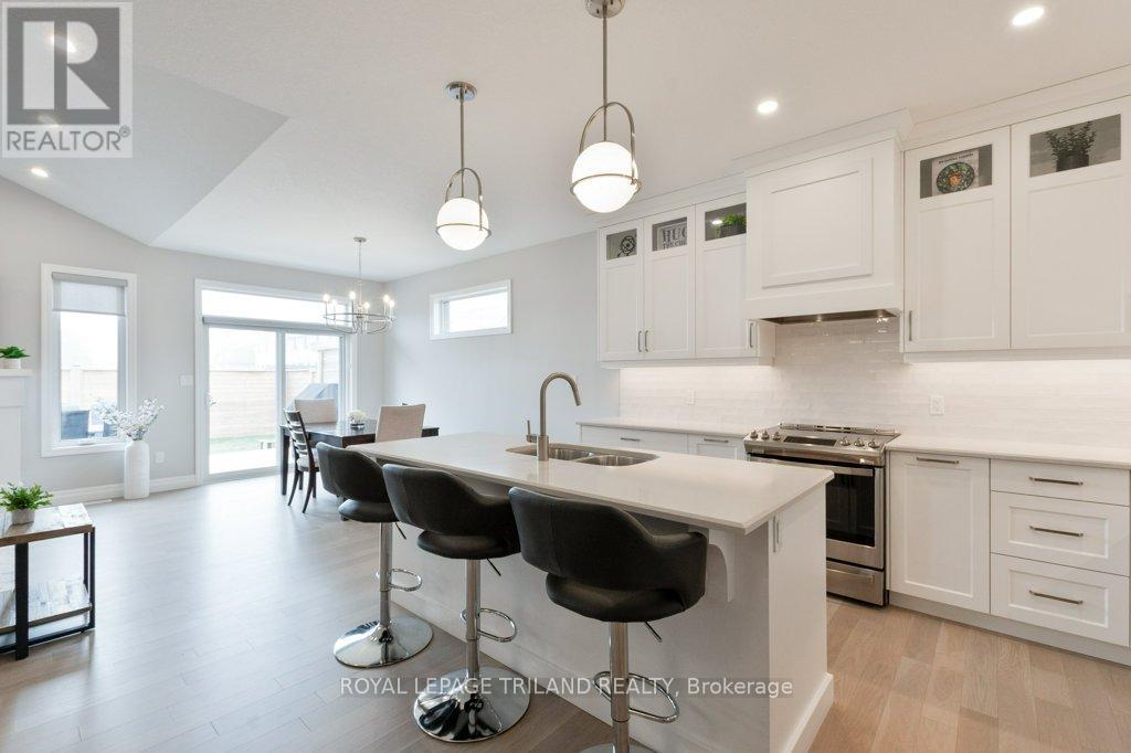 252 Renaissance Drive, St. Thomas, Ontario  N5R 0P9 - Photo 7 - X12847454