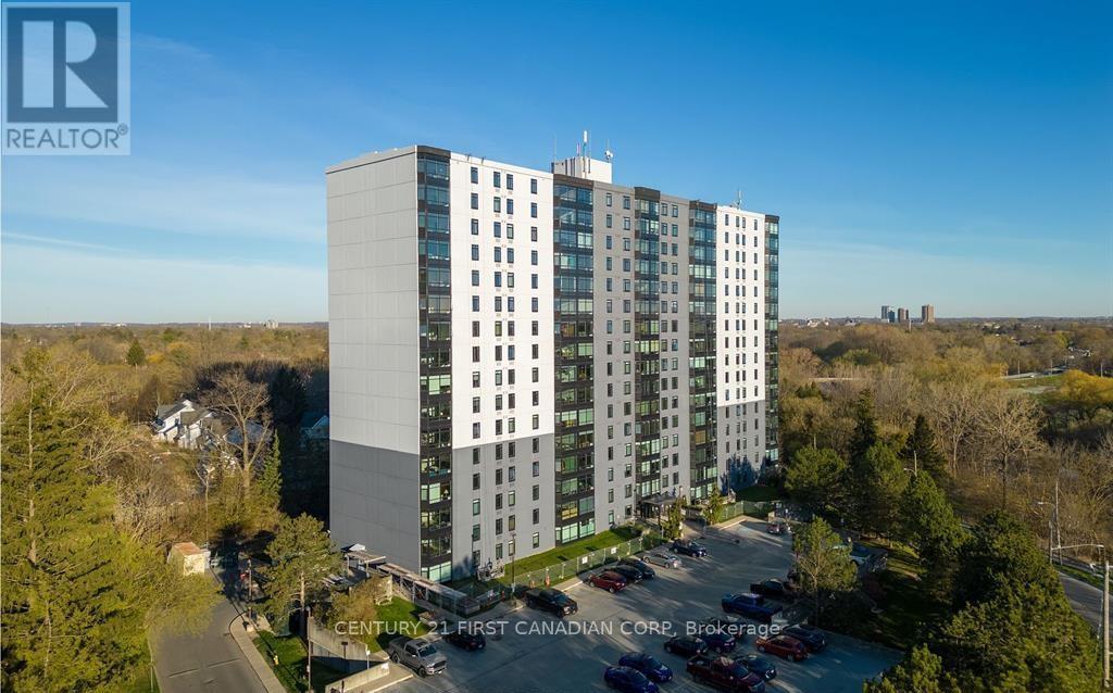 1215 - 45 Pond Mills Road, London South, Ontario  N5Z 4W5 - Photo 2 - X12847494