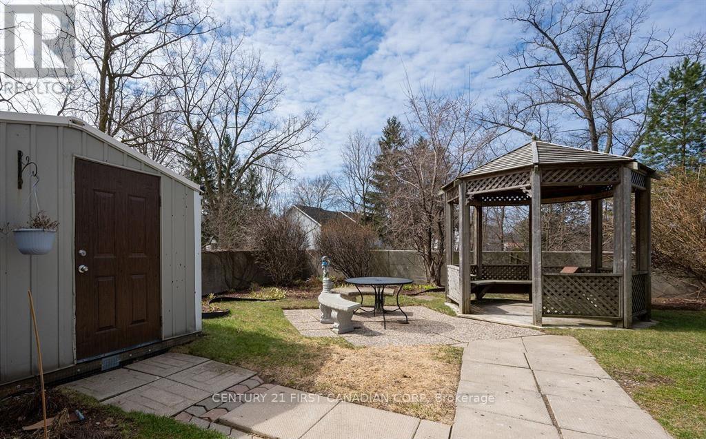 1215 - 45 Pond Mills Road, London South, Ontario  N5Z 4W5 - Photo 38 - X12847494