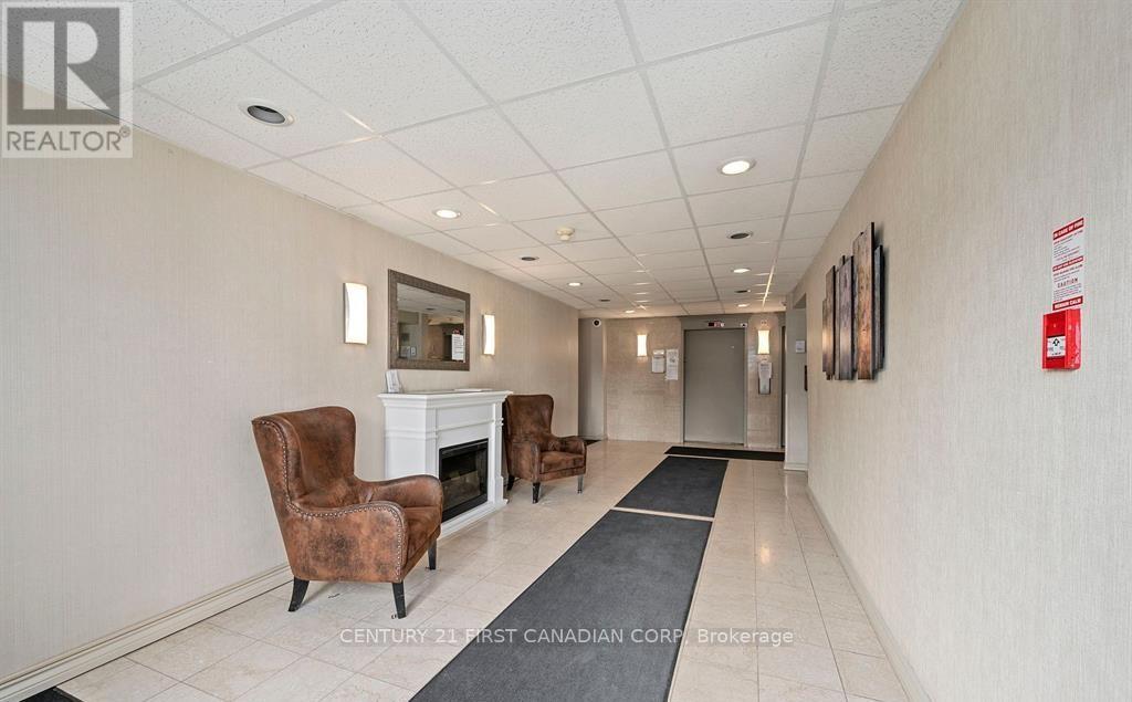 1215 - 45 Pond Mills Road, London South, Ontario  N5Z 4W5 - Photo 5 - X12847494