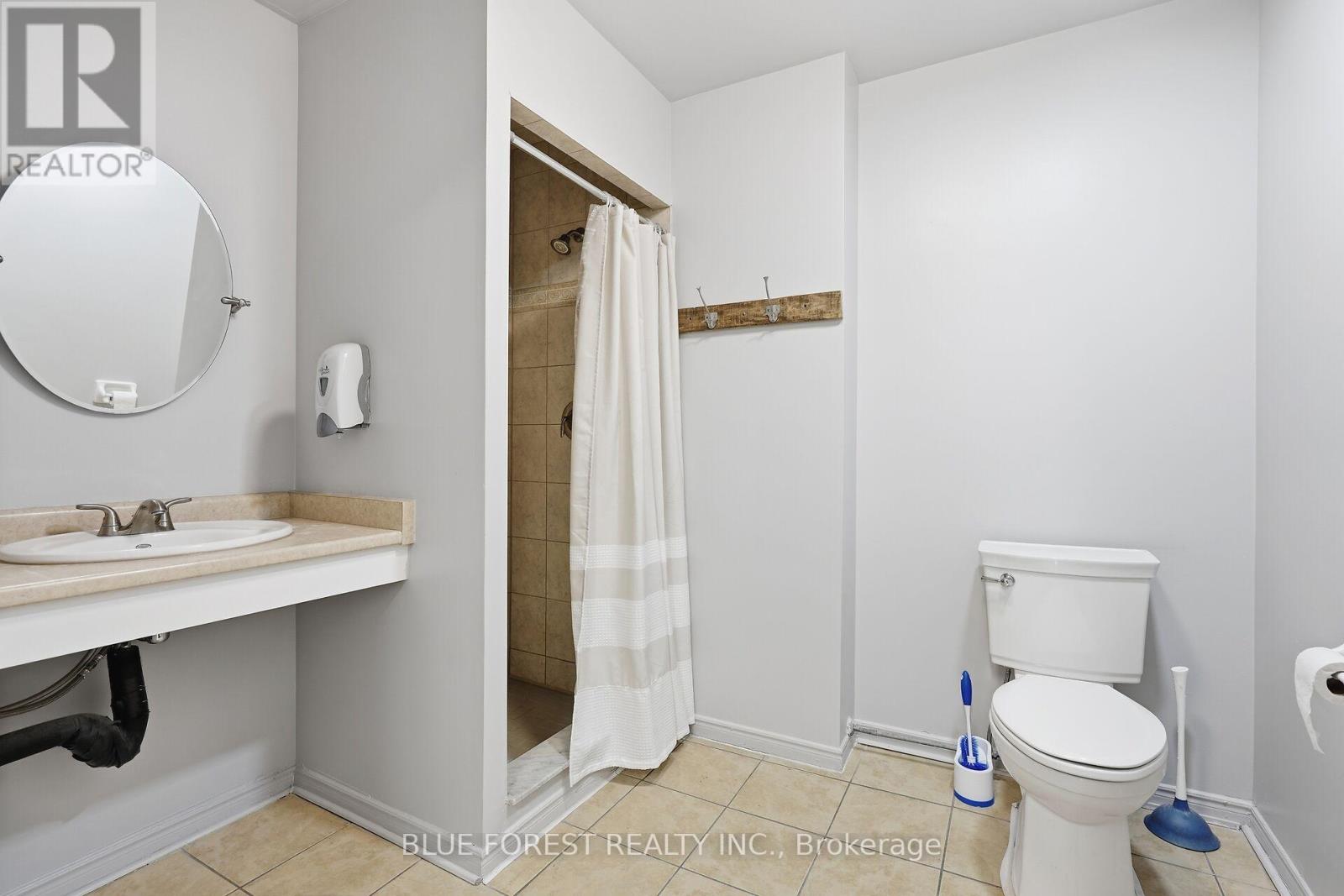 610 - 30 Chapman Court, London North, Ontario  N6G 4Y4 - Photo 33 - X12847522