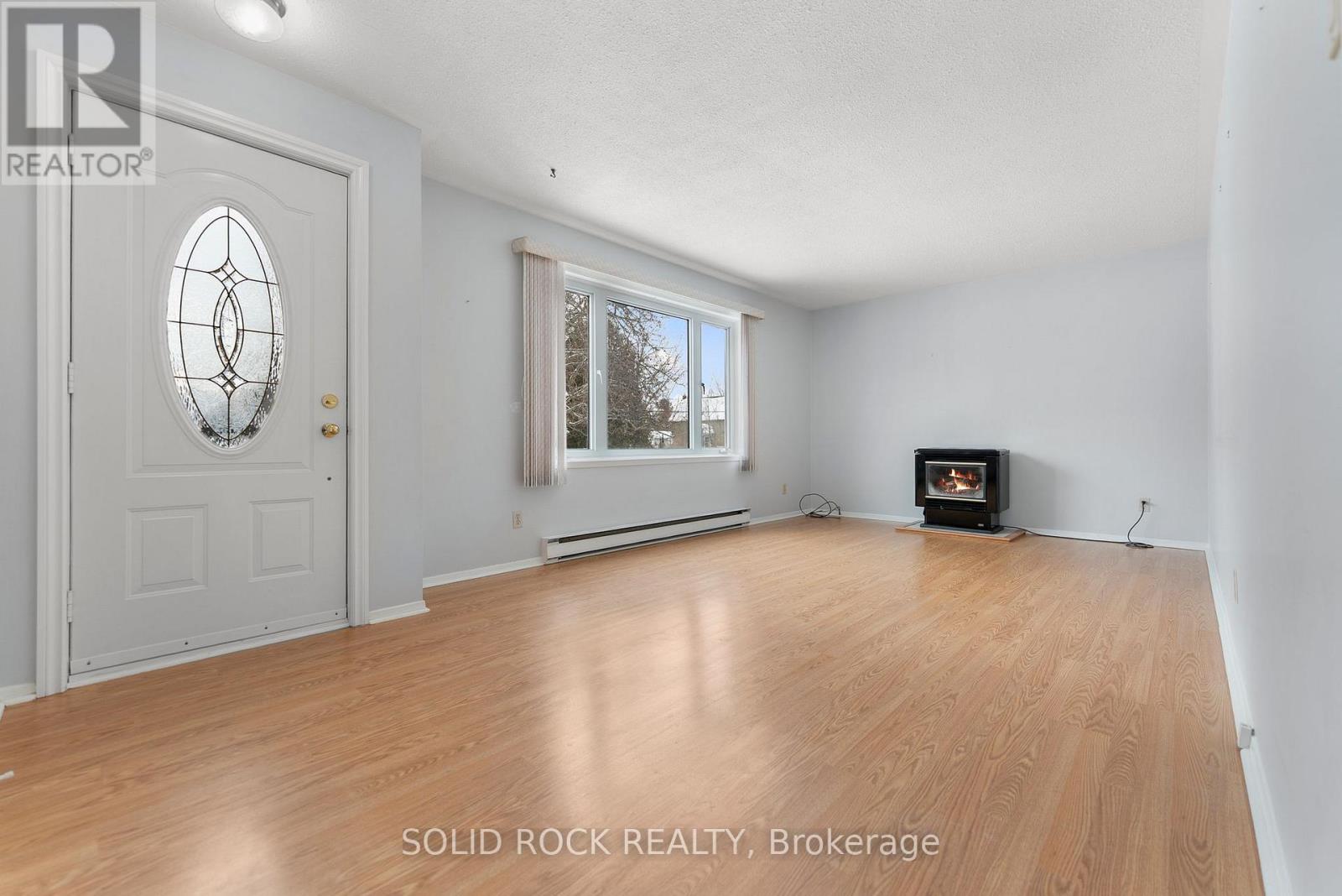 2345 Fitzroy Street, Ottawa, Ontario  K0A 1X0 - Photo 9 - X12847484