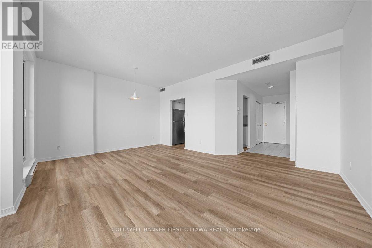 1403 - 215 Parkdale Avenue, Ottawa, Ontario  K1Y 4T8 - Photo 10 - X12847512