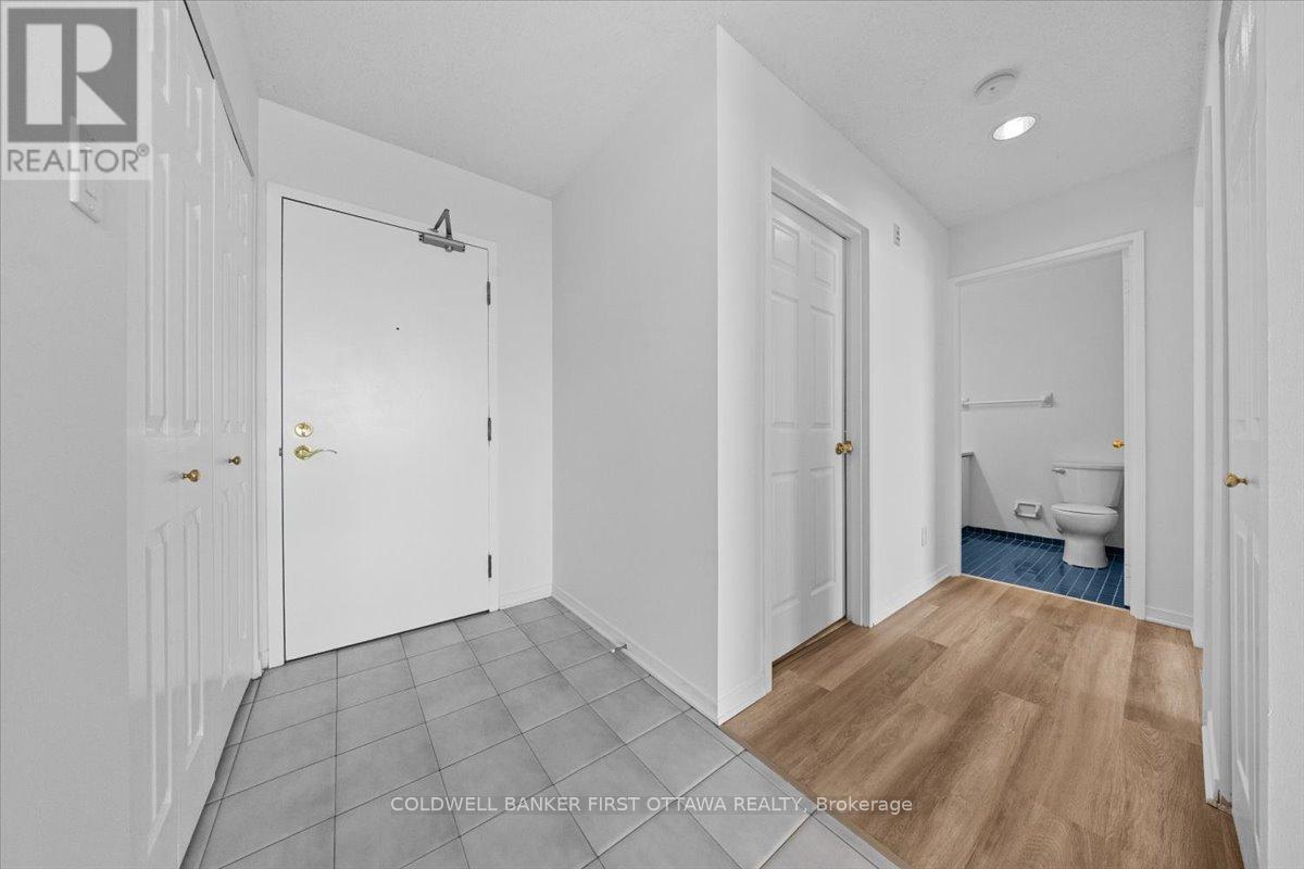 1403 - 215 Parkdale Avenue, Ottawa, Ontario  K1Y 4T8 - Photo 4 - X12847512