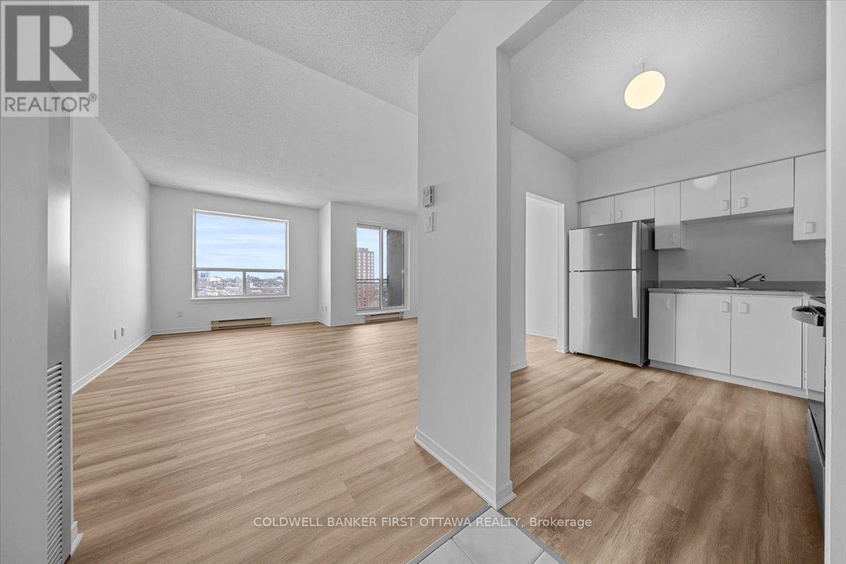 1403 - 215 Parkdale Avenue, Ottawa, Ontario  K1Y 4T8 - Photo 5 - X12847512