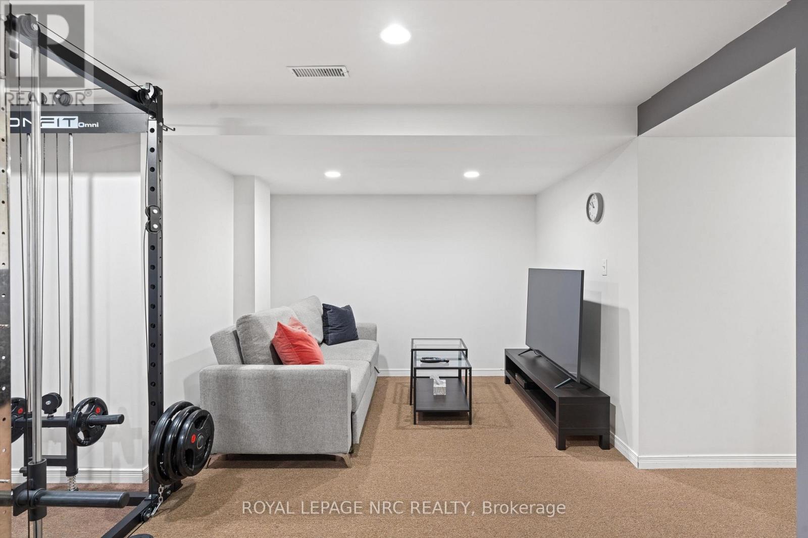 18 - 242 Lakeport Road, St. Catharines, Ontario  L2N 6V2 - Photo 20 - X12847474