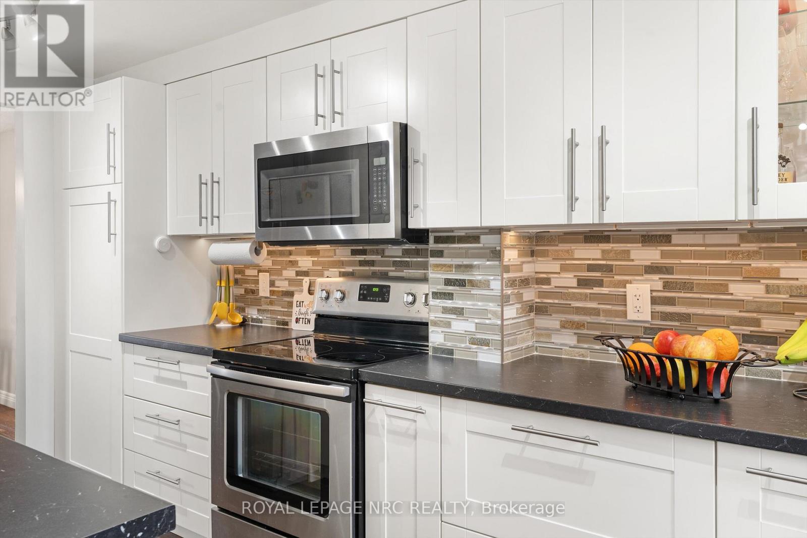 18 - 242 Lakeport Road, St. Catharines, Ontario  L2N 6V2 - Photo 3 - X12847474