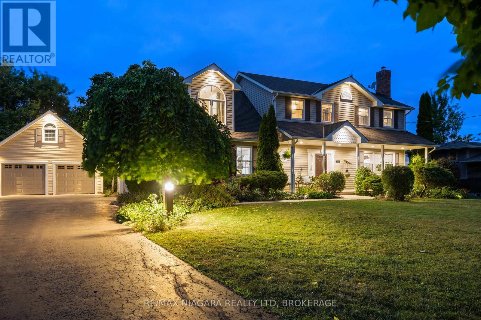 2231 Seventh Street, St. Catharines, Ontario  L2R 6P7 - Photo 2 - X12847496