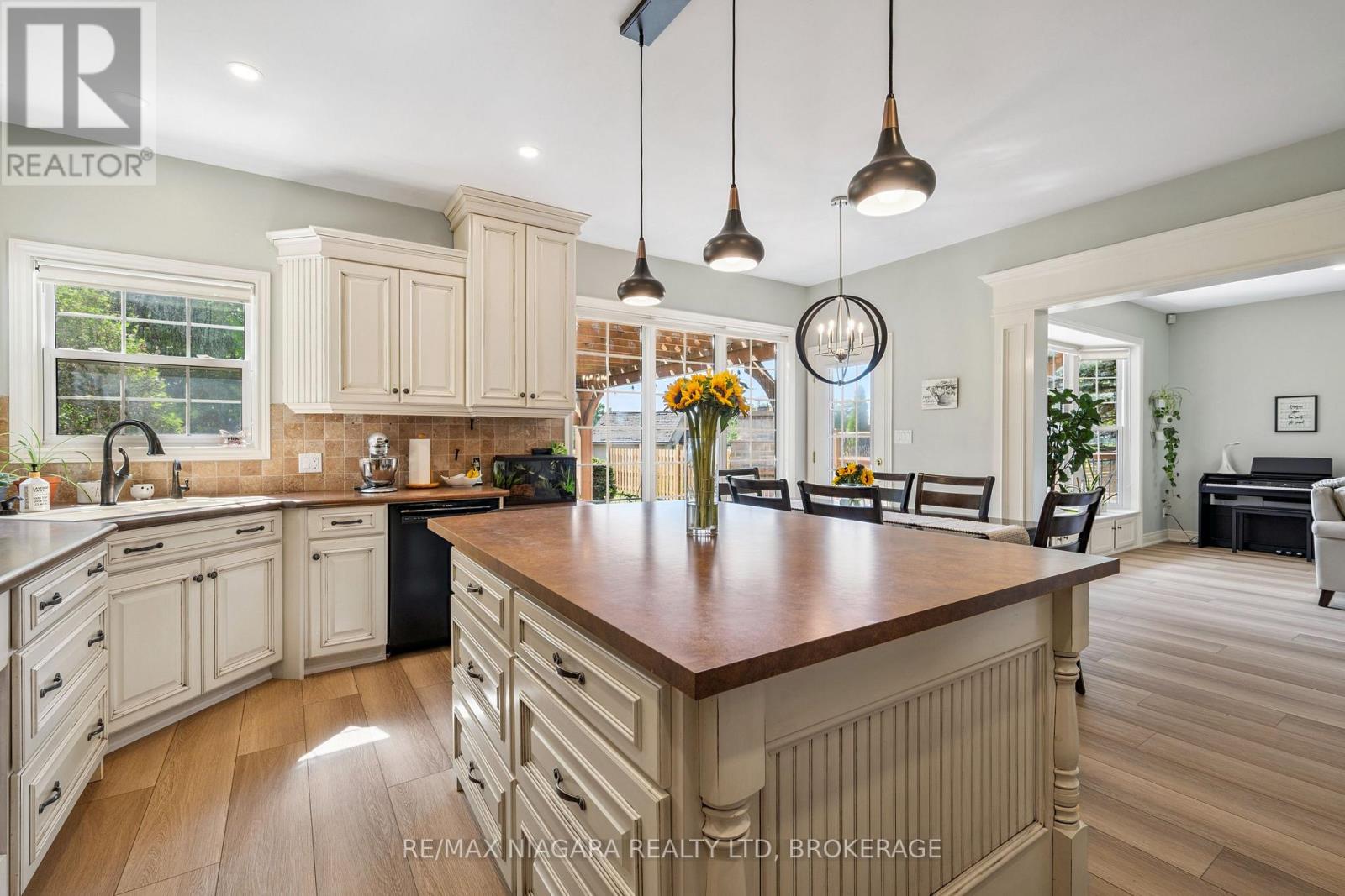 2231 Seventh Street, St. Catharines, Ontario  L2R 6P7 - Photo 22 - X12847496