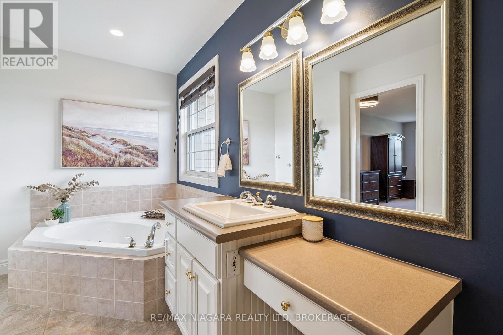 2231 Seventh Street, St. Catharines, Ontario  L2R 6P7 - Photo 25 - X12847496