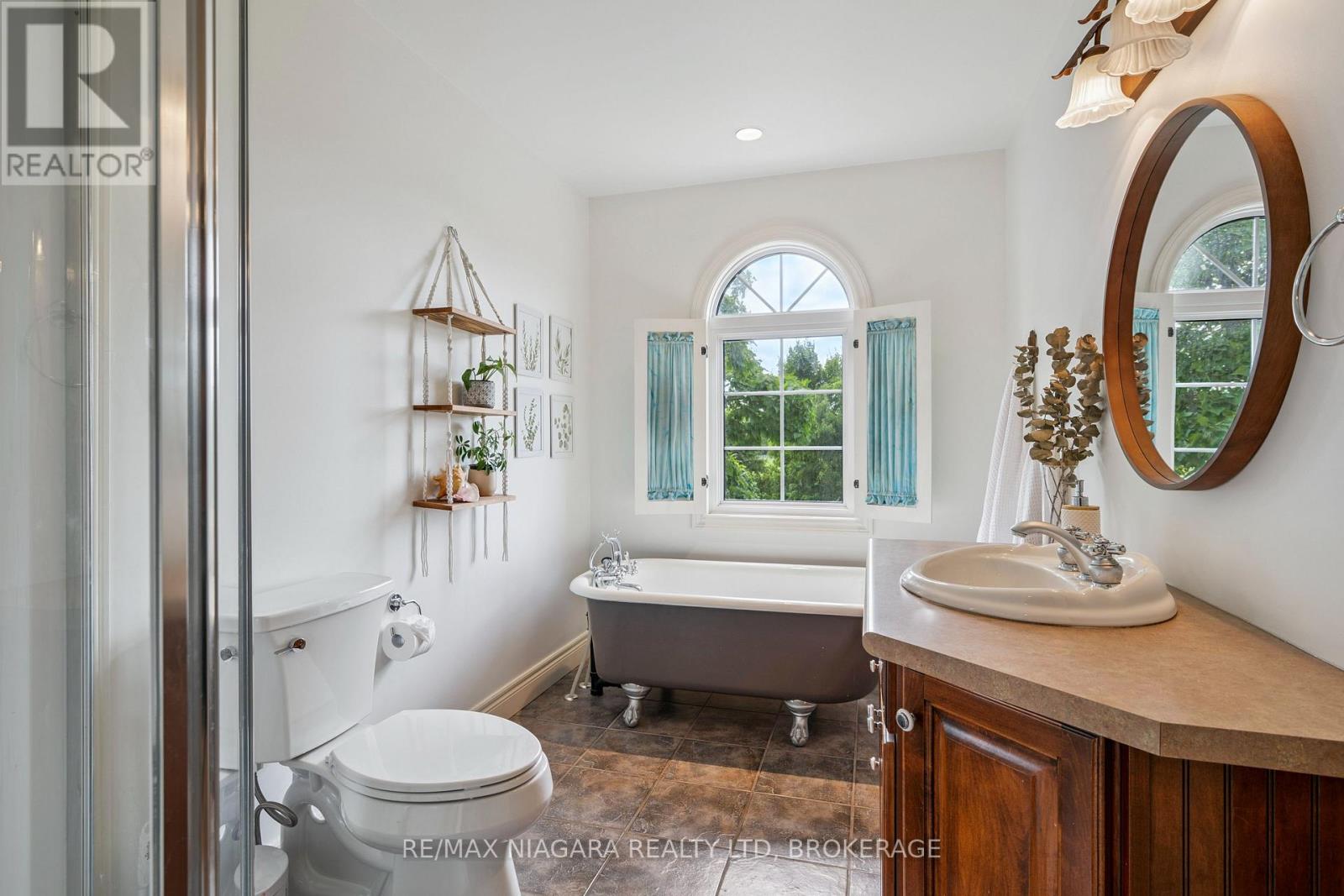 2231 Seventh Street, St. Catharines, Ontario  L2R 6P7 - Photo 27 - X12847496